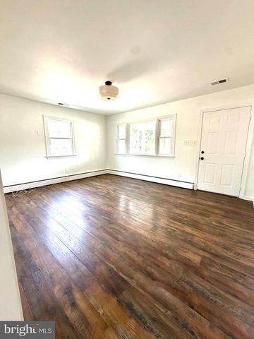 10112 S GRANT AVE, Manassas, VA 20110