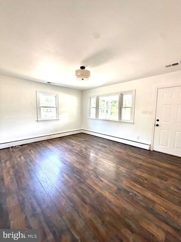 10112 S GRANT AVE, Manassas, VA 20110
