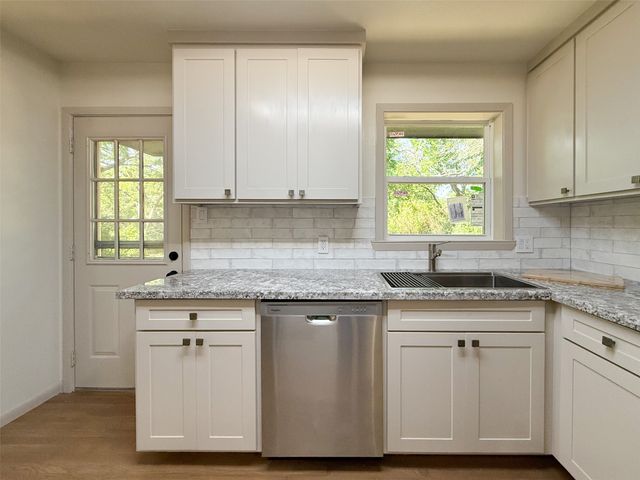 1812 Carlton Street, Denton, TX 76201