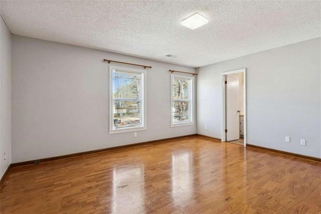 570 Wayside Drive, Lawrenceville, GA 30046