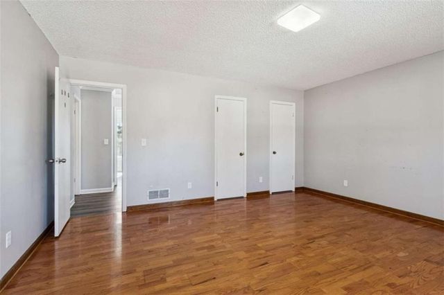 570 Wayside Drive, Lawrenceville, GA 30046