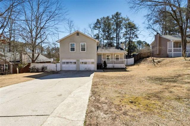 570 Wayside Drive, Lawrenceville, GA 30046
