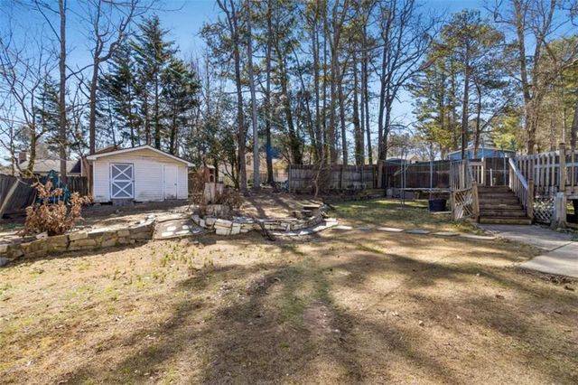 570 Wayside Drive, Lawrenceville, GA 30046