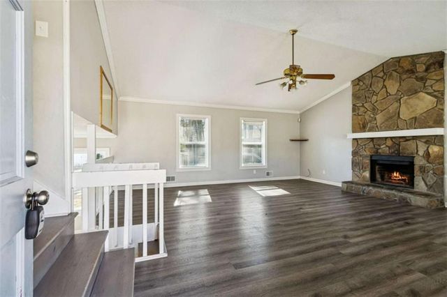 570 Wayside Drive, Lawrenceville, GA 30046