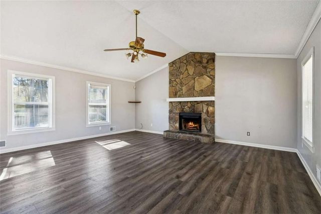 570 Wayside Drive, Lawrenceville, GA 30046