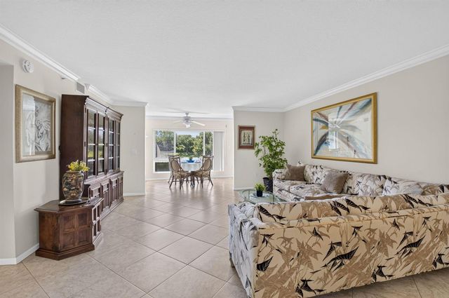 5778 Crystal Shores Drive 202, Boynton Beach, FL 33437