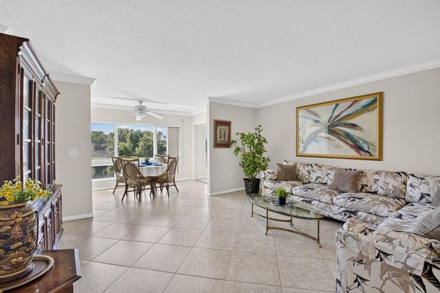 5778 Crystal Shores Drive 202, Boynton Beach, FL 33437