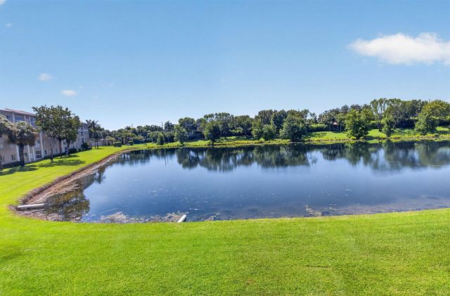 5778 Crystal Shores Drive 202, Boynton Beach, FL 33437