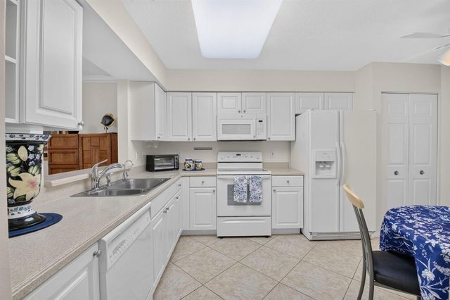 5778 Crystal Shores Drive 202, Boynton Beach, FL 33437