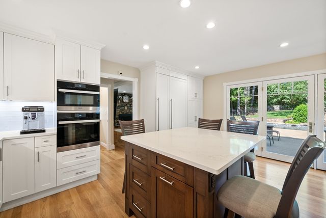 5 Queen Anne Rd, Hopkinton, MA 01748