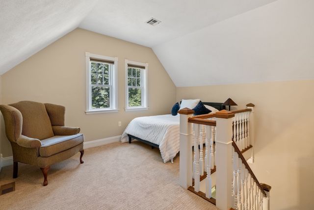 5 Queen Anne Rd, Hopkinton, MA 01748