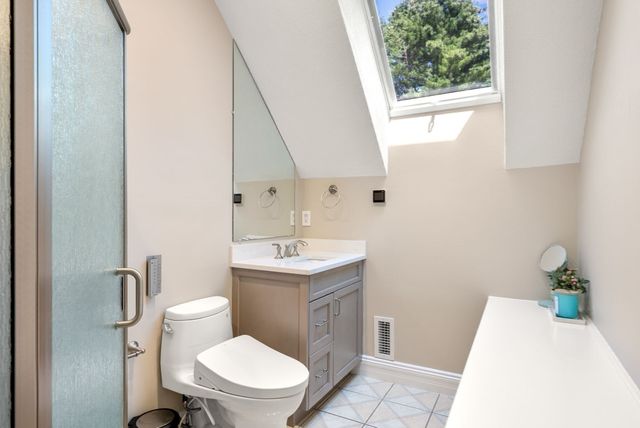 5 Queen Anne Rd, Hopkinton, MA 01748