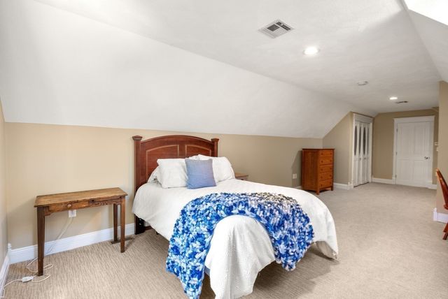 5 Queen Anne Rd, Hopkinton, MA 01748