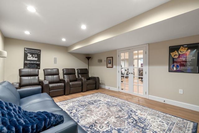 5 Queen Anne Rd, Hopkinton, MA 01748