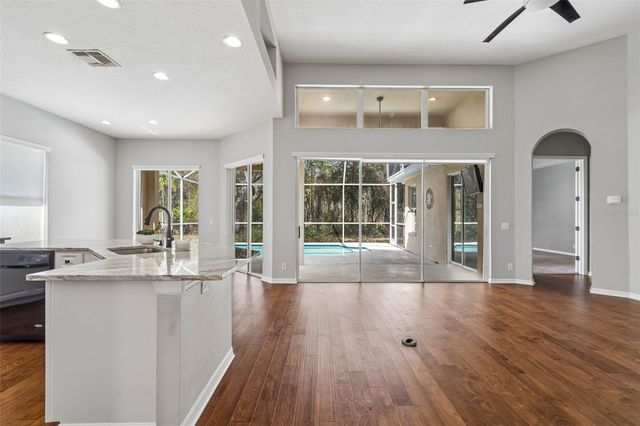 10162 DEERCLIFF DRIVE, Tampa, FL 33647