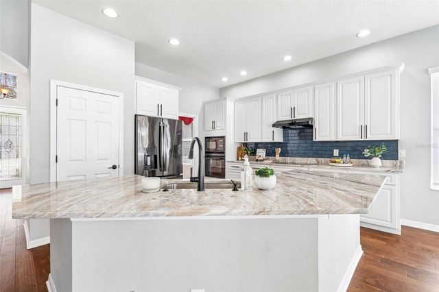 10162 DEERCLIFF DRIVE, Tampa, FL 33647