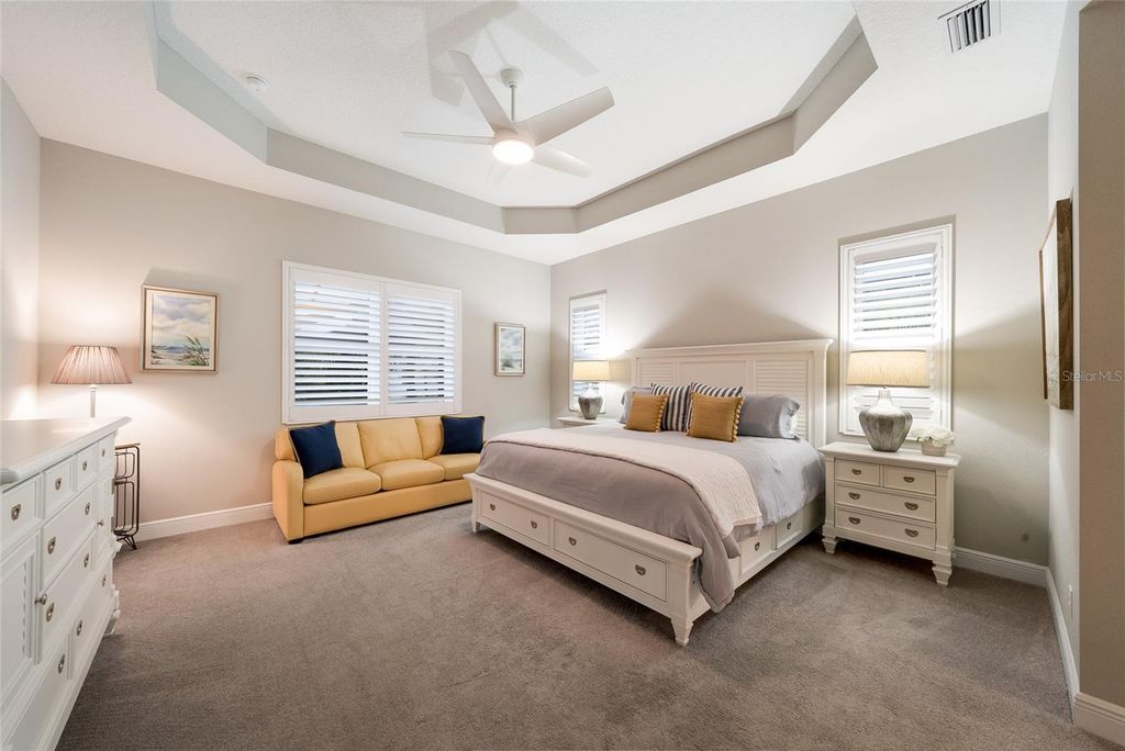 Image 13 of property listing at 12825 COASTAL BREEZE WAY, Bradenton, FL 34211