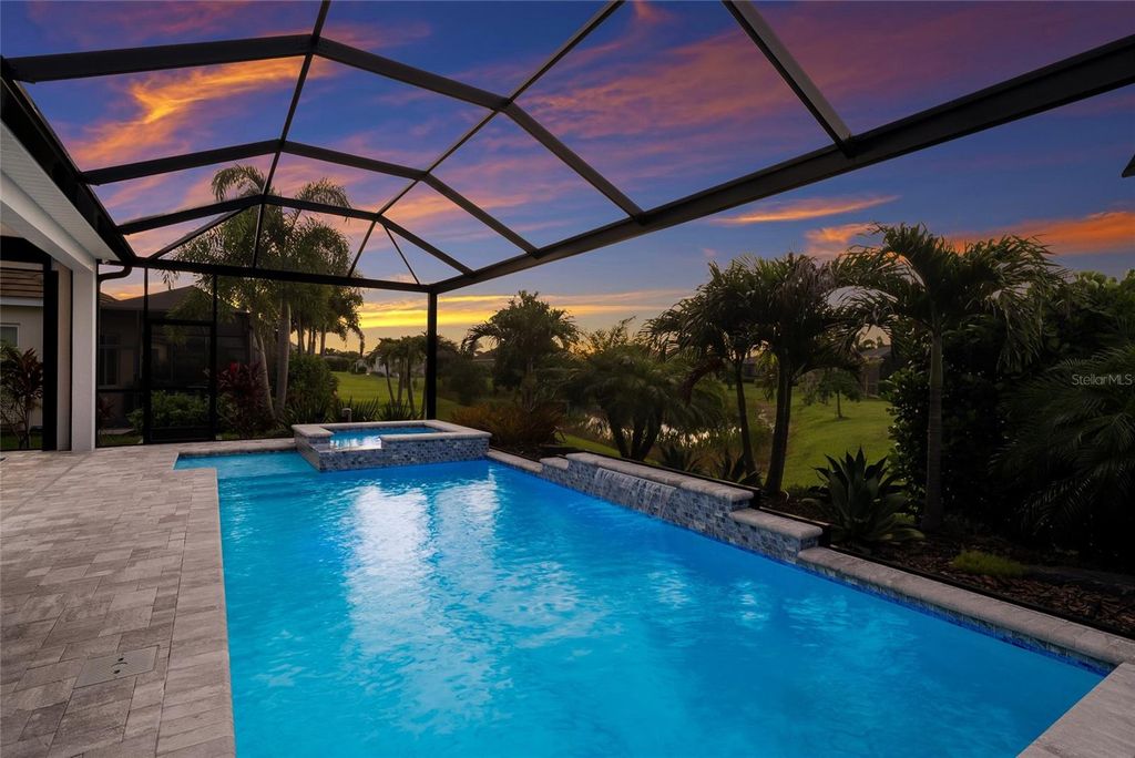 Image 20 of property listing at 12825 COASTAL BREEZE WAY, Bradenton, FL 34211