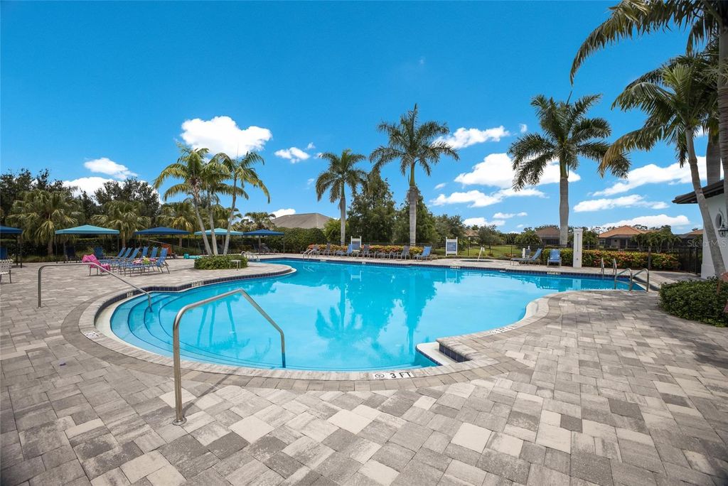 Image 27 of property listing at 12825 COASTAL BREEZE WAY, Bradenton, FL 34211