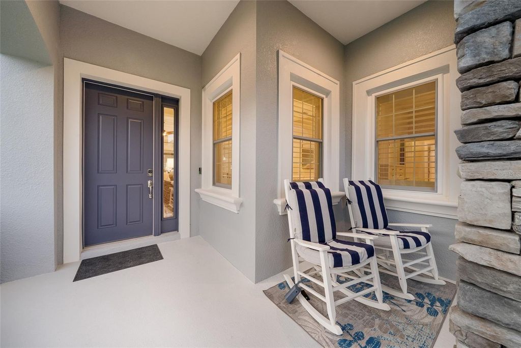 Image 4 of property listing at 12825 COASTAL BREEZE WAY, Bradenton, FL 34211