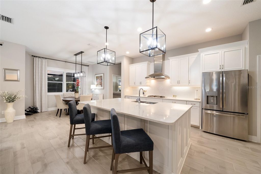 Image 6 of property listing at 12825 COASTAL BREEZE WAY, Bradenton, FL 34211