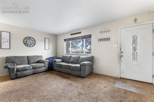 15 MacAlester Road, Pueblo, CO 81001