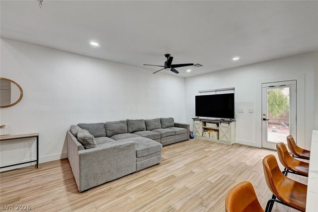 5062 Moose Falls Drive, Las Vegas, NV 89141