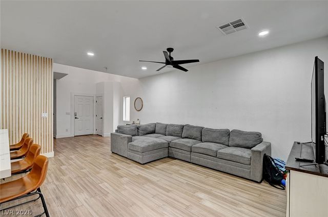 5062 Moose Falls Drive, Las Vegas, NV 89141