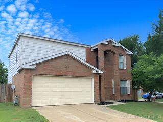 1125 Greenbend Drive, Denton, TX 76210