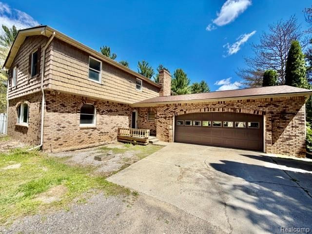 6087 Cyclone Road, Otter Lake, MI 48464