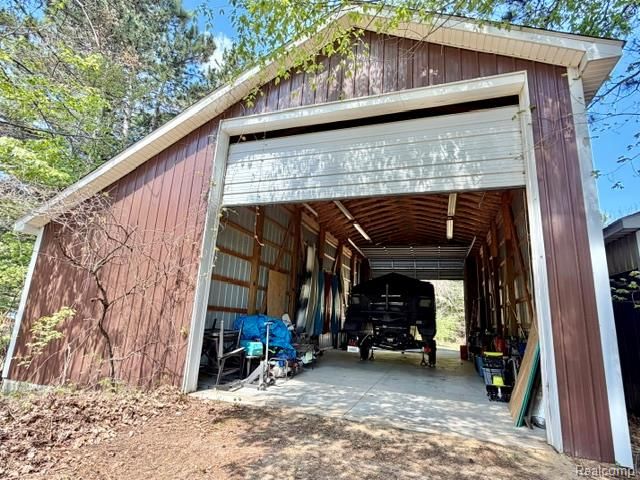 6087 Cyclone Road, Otter Lake, MI 48464