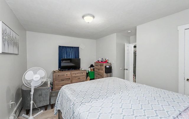 18 Pleasant St, Lowell, MA 01852