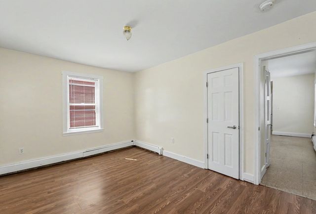 18 Pleasant St, Lowell, MA 01852