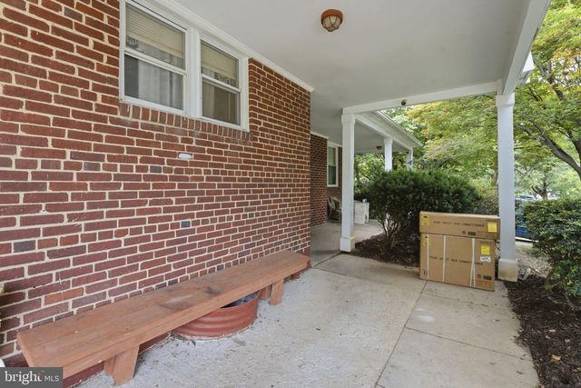 6105 MUNSON HILL RD, Falls Church, VA 22044