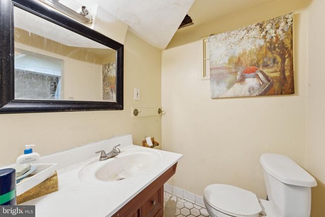 6105 MUNSON HILL RD, Falls Church, VA 22044