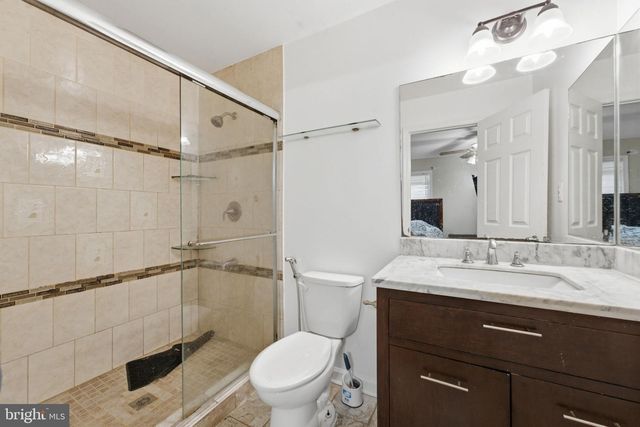 6105 MUNSON HILL RD, Falls Church, VA 22044