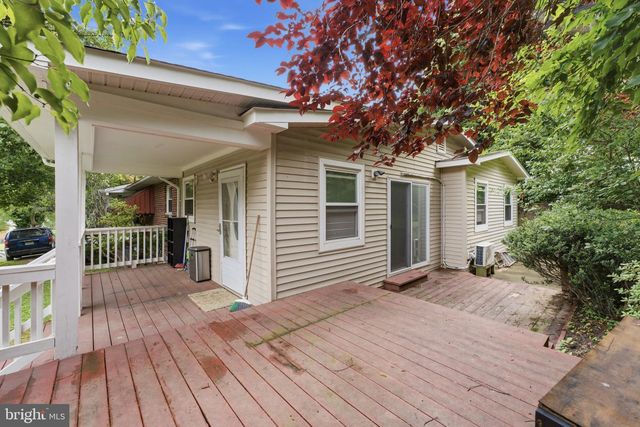 6105 MUNSON HILL RD, Falls Church, VA 22044