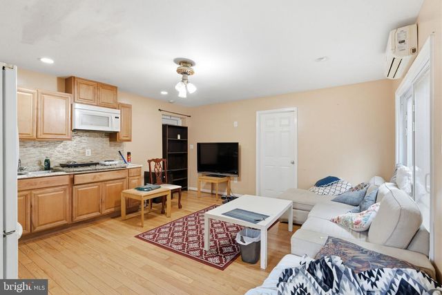 6105 MUNSON HILL RD, Falls Church, VA 22044