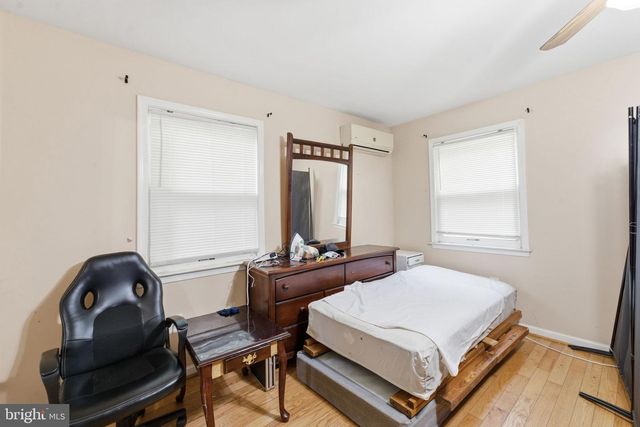 6105 MUNSON HILL RD, Falls Church, VA 22044