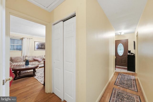 6105 MUNSON HILL RD, Falls Church, VA 22044