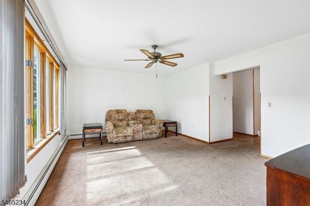 201 Kiwanis Dr, Wayne Twp., NJ 07470