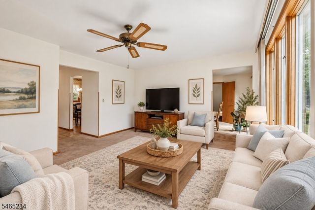 201 Kiwanis Dr, Wayne Twp., NJ 07470
