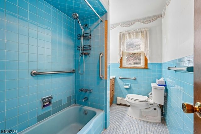 201 Kiwanis Dr, Wayne Twp., NJ 07470