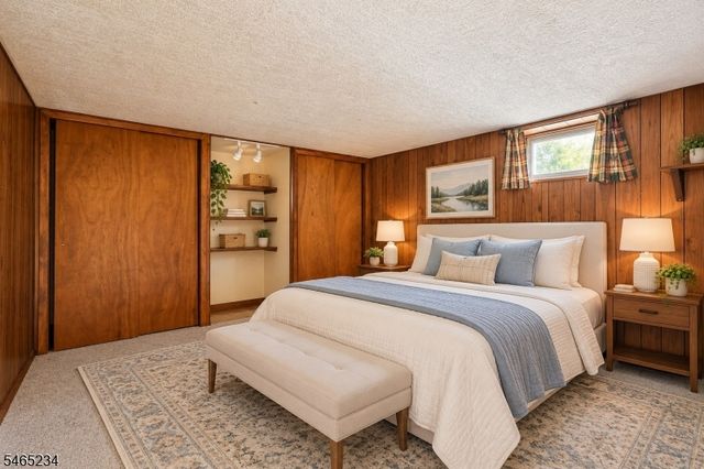 201 Kiwanis Dr, Wayne Twp., NJ 07470