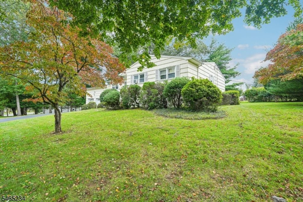 201 Kiwanis Dr, Wayne Twp., NJ 07470 — photo 3