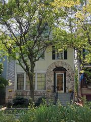 4244 N Ashland Avenue, Chicago, IL 60613