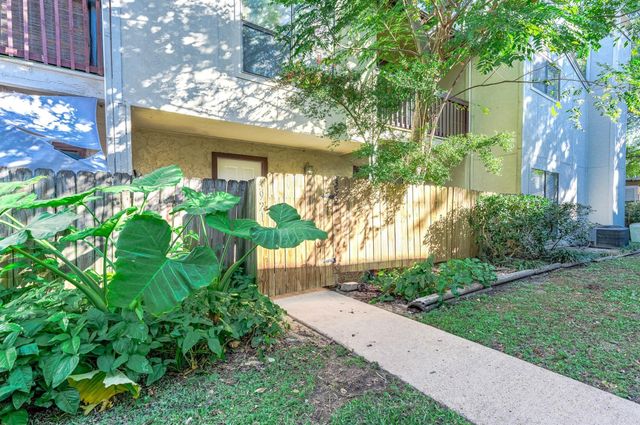 3921 Tanglewilde Street 3921, Houston, TX 77063