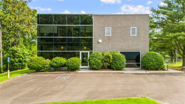 75 Carter Drive, Guilford, CT 06437
