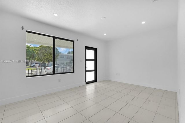 1918 NW 19th Ave, Miami, FL 33125