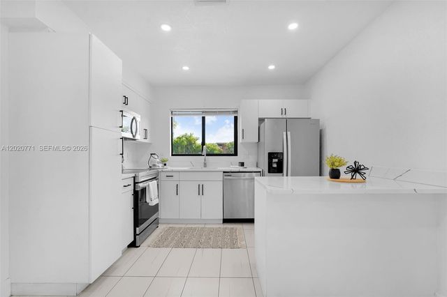 1918 NW 19th Ave, Miami, FL 33125